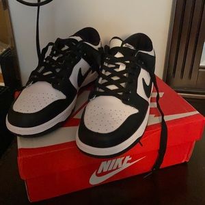 Men’s Nike Dunk Brand New Authentic never worn.